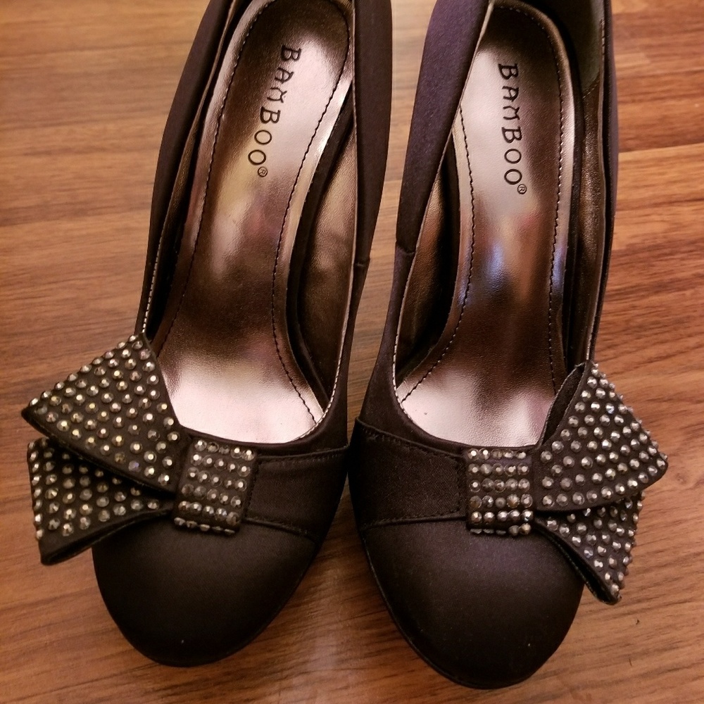 Black high heels size 5.5 satin/crystals new